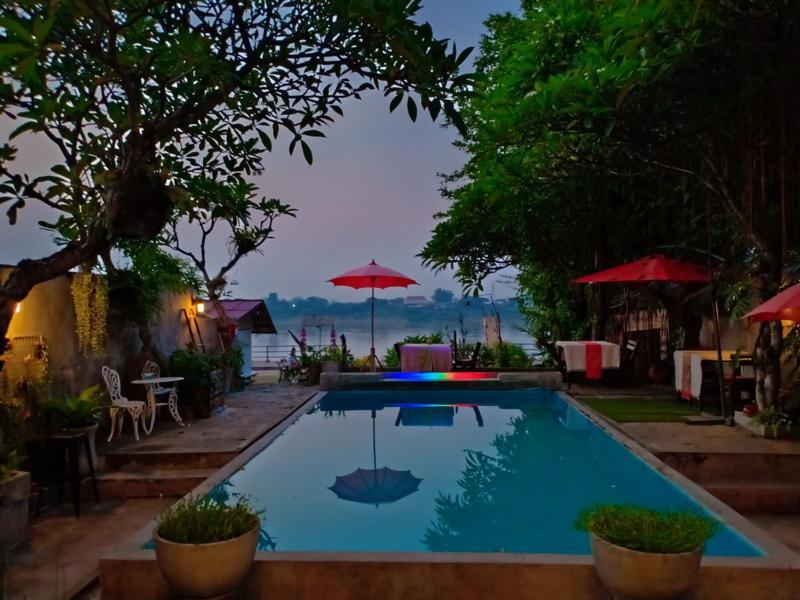 Sofa Gallery Hotel Nong Khai Bagian luar foto