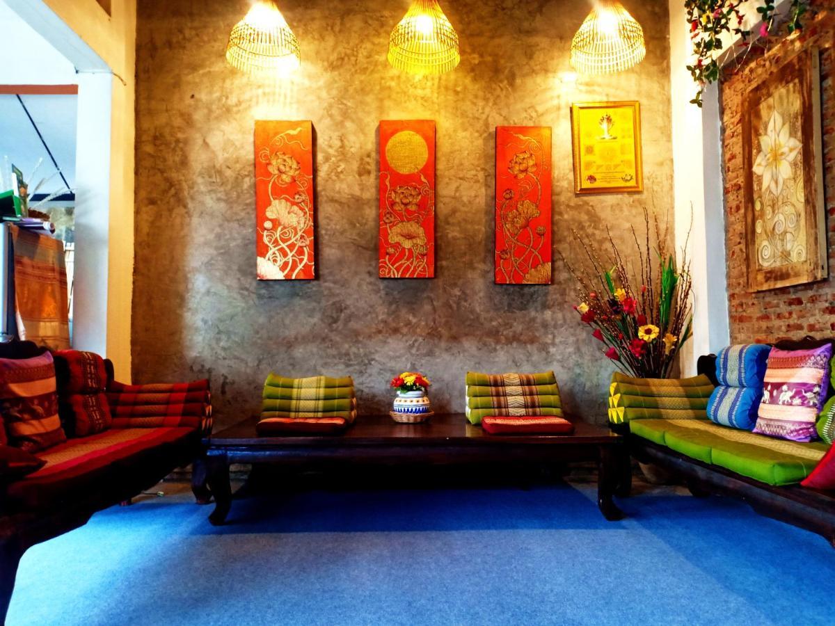 Sofa Gallery Hotel Nong Khai Bagian luar foto