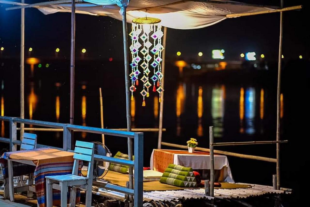 Sofa Gallery Hotel Nong Khai Bagian luar foto